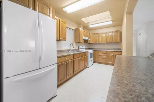 4835 SW 112th Ave, Miami, FL 33165