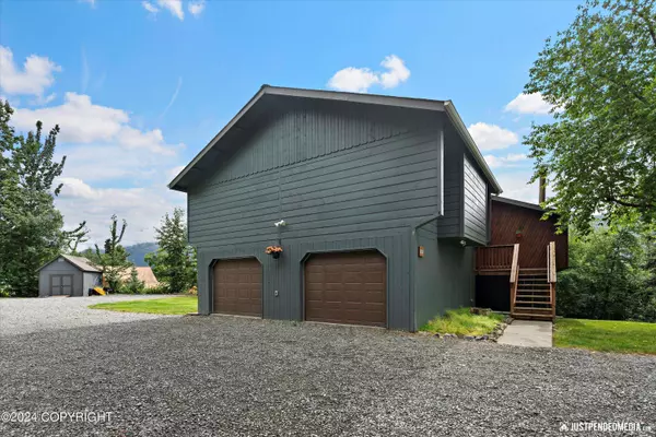 25642 Berryhill RD, Eagle River, AK 99577