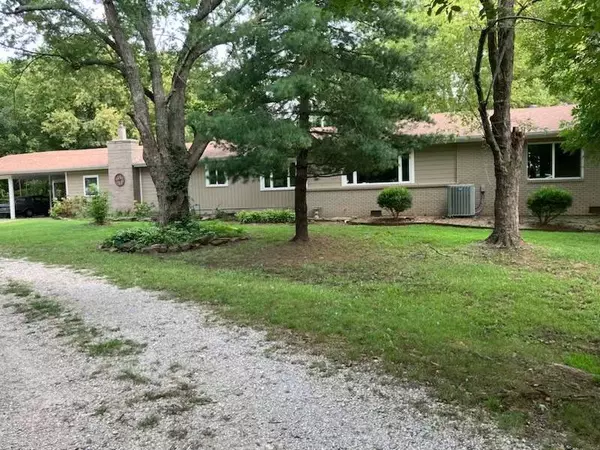 749 W Cato Springs Rd, Fayetteville, AR 72701