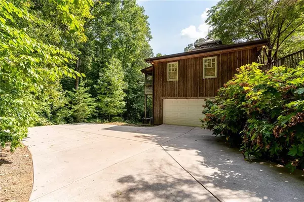 9975 BALL GROUND HWY, Ball Ground, GA 30107