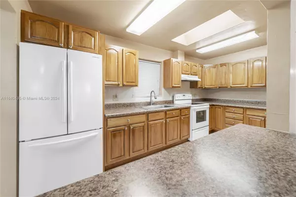 4835 SW 112th Ave, Miami, FL 33165