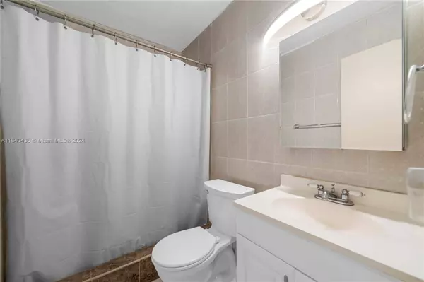 4835 SW 112th Ave, Miami, FL 33165