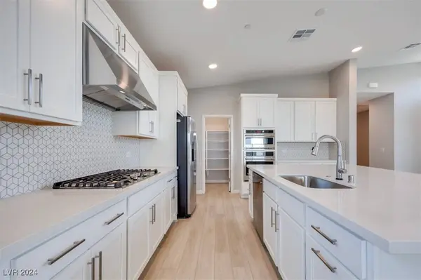 10086 Evergreen Pine St Street, Las Vegas, NV 89166