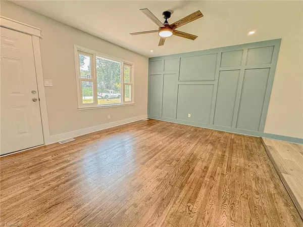 129 Hilltop DR, Reidsville, NC 27320