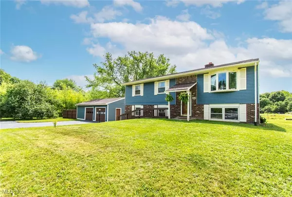 22029 N Benton RD W, North Benton, OH 44449