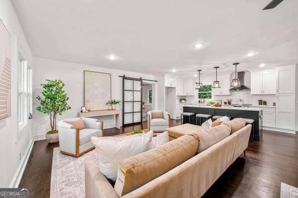 1916 Fort Valley DR SW, Atlanta, GA 30311