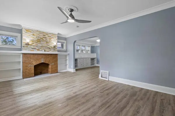 2721 N 57th STREET, Milwaukee, WI 53210