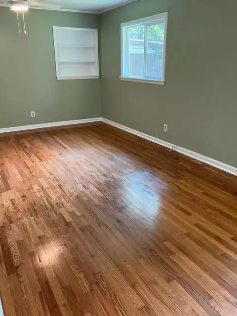 749 W Cato Springs Rd, Fayetteville, AR 72701