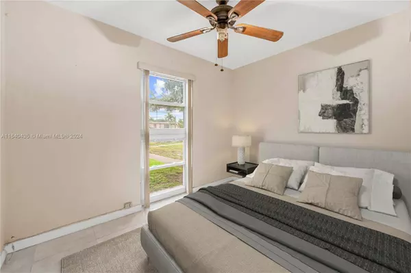 4835 SW 112th Ave, Miami, FL 33165