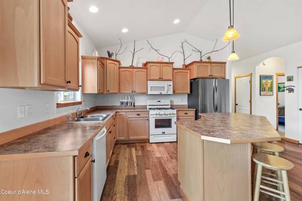 521 W Summit Ave, Coeur d'Alene, ID 83814