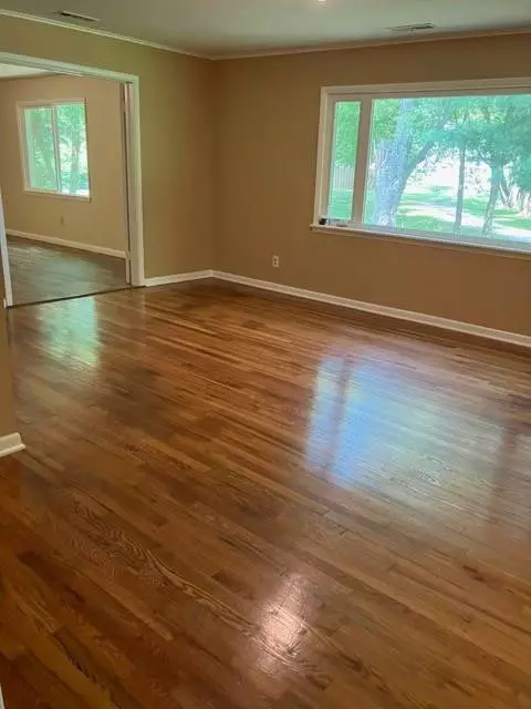 749 W Cato Springs Rd, Fayetteville, AR 72701