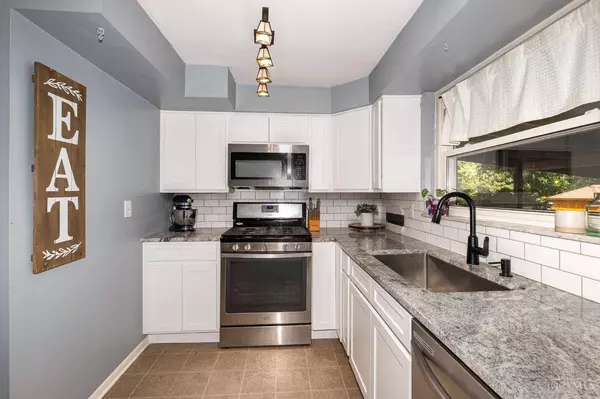 1086 Rainbow Trl, Miami Twp, OH 45150