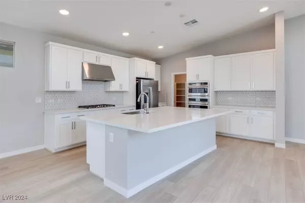 10086 Evergreen Pine St Street, Las Vegas, NV 89166