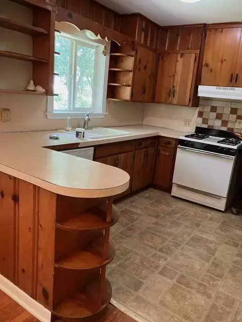 749 W Cato Springs Rd, Fayetteville, AR 72701