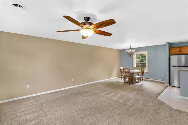 141 Gold Wing Ln, Sarver, PA 16055