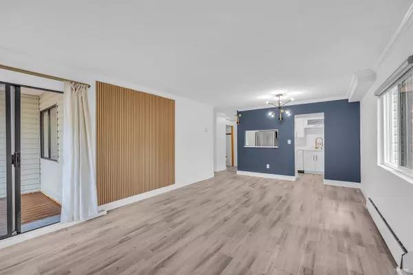 1555 FIR ST #102, White Rock, BC V4B 4B6