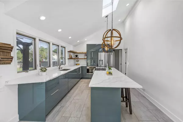 1400 S Luther AVE, Lombard, IL 60148