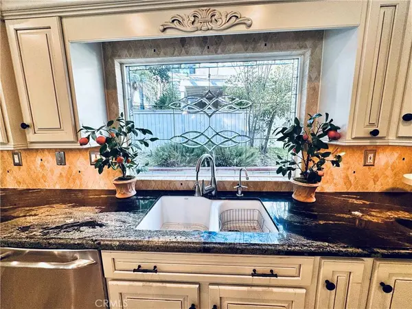 7038 Rockspring LN, Highland, CA 92346