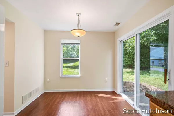 8521 Courtland NE Drive #5, Rockford, MI 49341