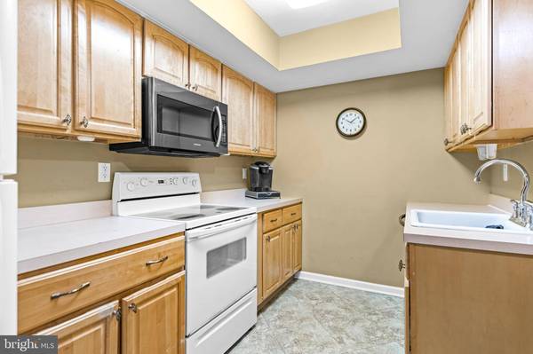 115 E KINGS HWY #145, Maple Shade, NJ 08052