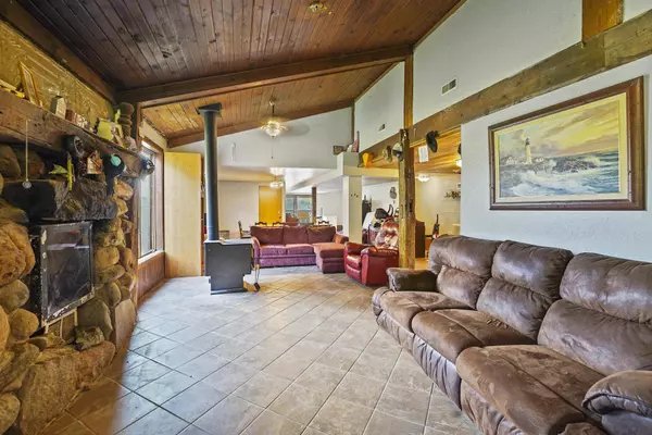 1630 Niles LN, Balsam Lake, WI 54824