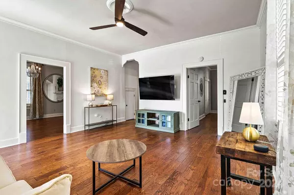 500 N Main AVE, Newton, NC 28658