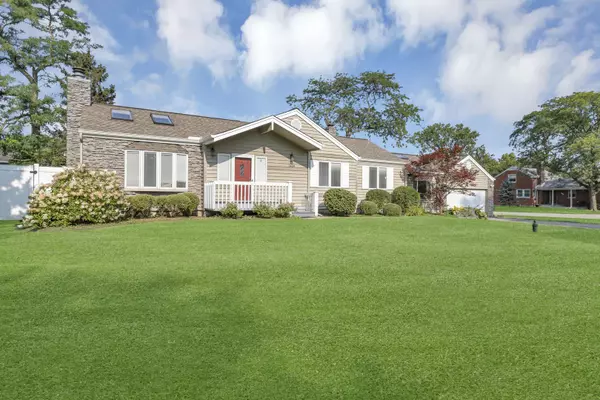 1400 S Luther AVE, Lombard, IL 60148