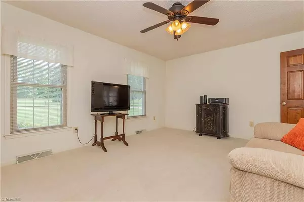 155 Deer Track LN, Salisbury, NC 28146