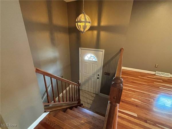 212 Greentree DR, St. Clairsville, OH 43950