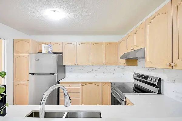 10721 139 ST #204, Surrey, BC V3T 4L8