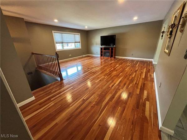 212 Greentree DR, St. Clairsville, OH 43950