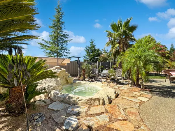 2280 Stepping Stone LN, Lincoln, CA 95648