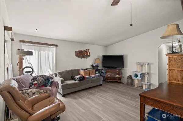 23813 101st AVE E #19, Graham, WA 98338