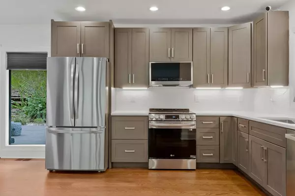 1099 Deer Wood Trl, Pegram, TN 37143