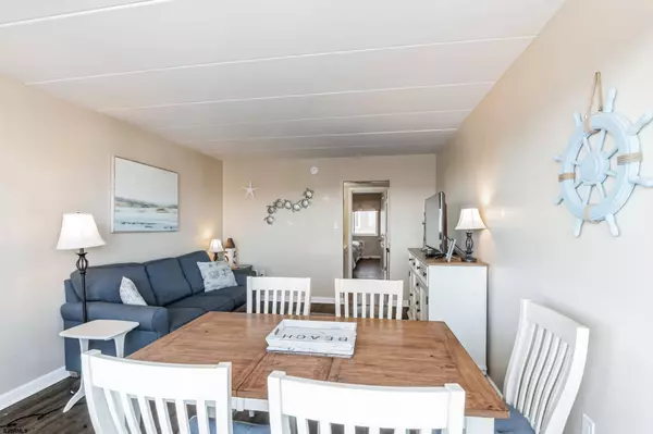 870 7th Street #310, Ocean City, NJ 08226