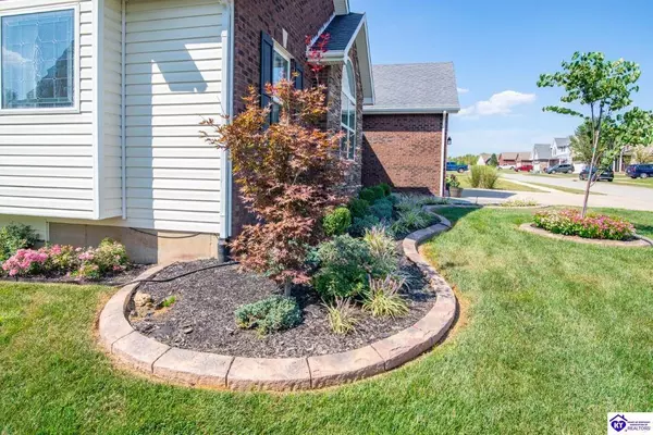 114 Piedmont Drive East, Vine Grove, KY 40175