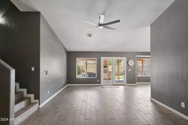 3231 W FRANKFURT Drive, Chandler, AZ 85226