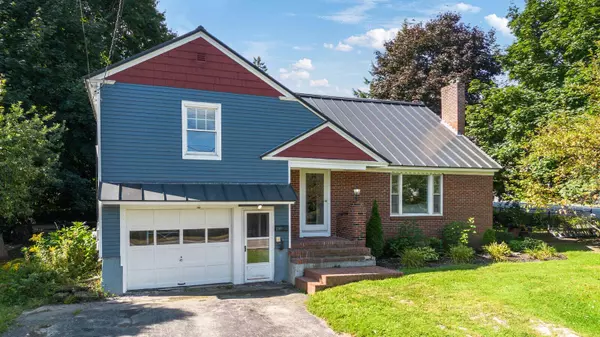 46 Mayflower Hill DR, Waterville, ME 04901