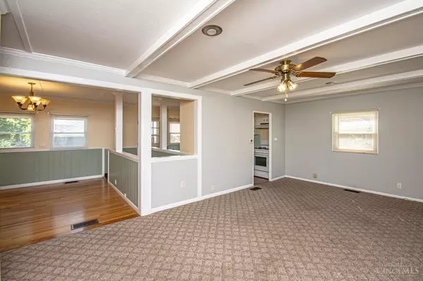 50 W Oak St, West Alexandria, OH 45381