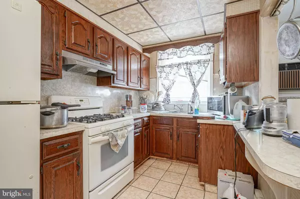 1332 STIRLING ST, Philadelphia, PA 19111