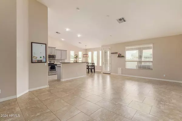 11539 E Shanley Avenue, Mesa, AZ 85212