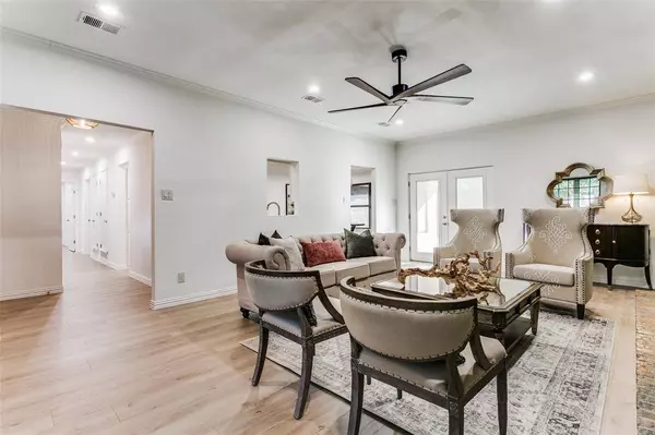 1946 Casa Loma Court, Grapevine, TX 76051