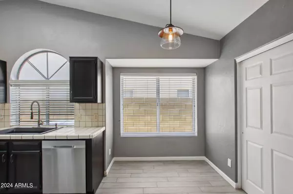 3231 W FRANKFURT Drive, Chandler, AZ 85226