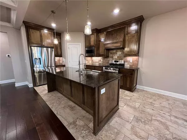 1711 S Ashmore Landing Loop, Centerton, AR 72719