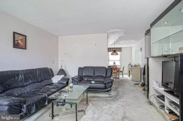 1332 STIRLING ST, Philadelphia, PA 19111