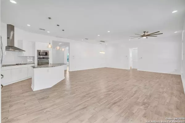 1303 SUMMERFIELD, San Antonio, TX 78258-3613