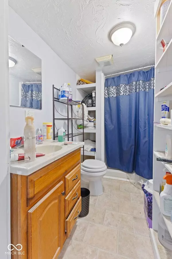 2800 Fairview ST, Anderson, IN 46016