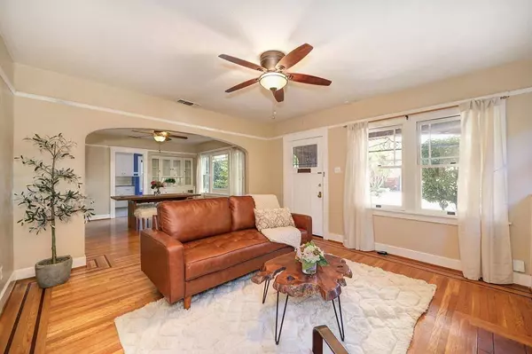 3092 24th ST, Sacramento, CA 95818