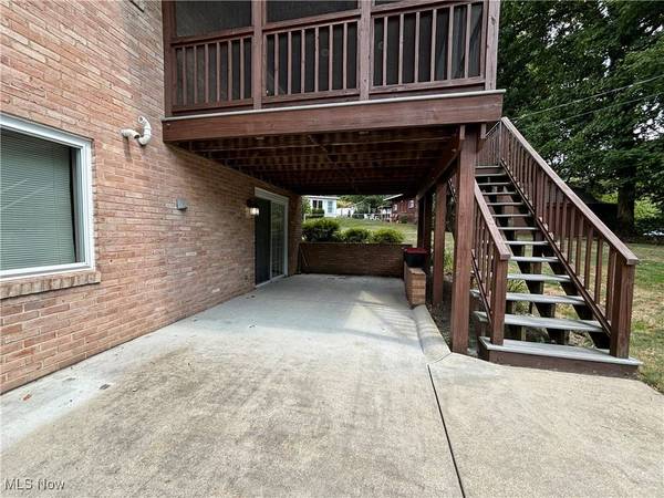 212 Greentree DR, St. Clairsville, OH 43950