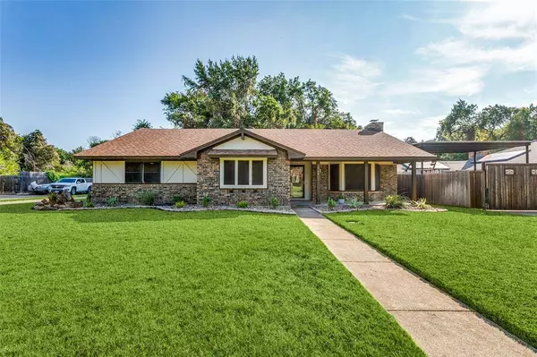 1946 Casa Loma Court, Grapevine, TX 76051